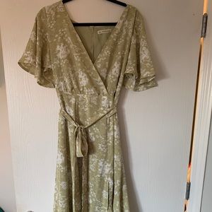 HELLO MOLLY SAGE FLORAL MIDI DRESS